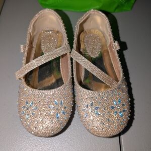 Gold Glitter Dress Shoes with Cross-Strap
